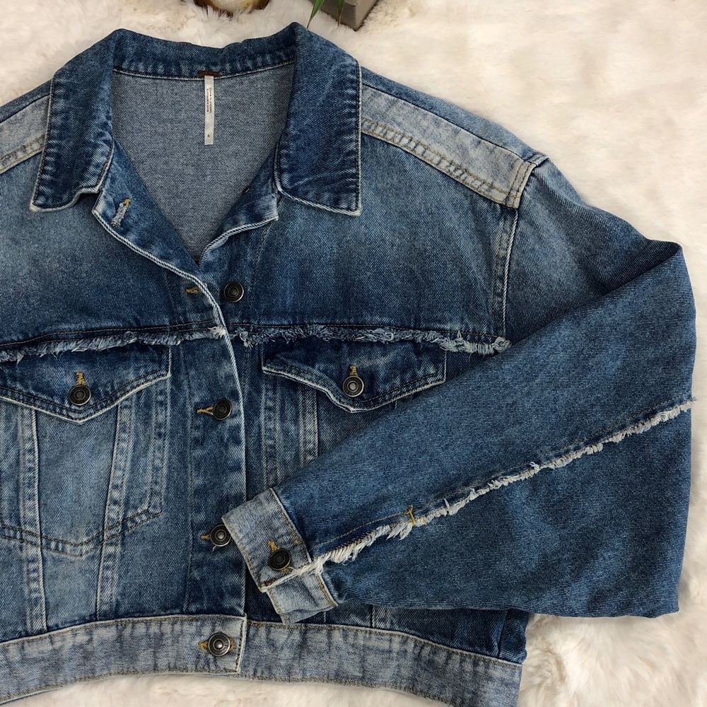 Free People Bedford Cropped Jean Jacket Size Small - Picture 12 of 16